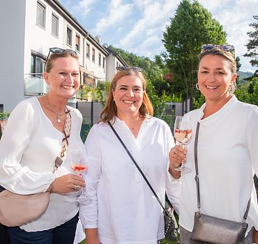 Luxuslashes, Ausstellung, Charity, Vorstadtherzen